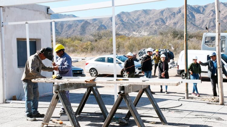 Innovación, diseño y un 85% de avance en la escuela que se construye en La Punta