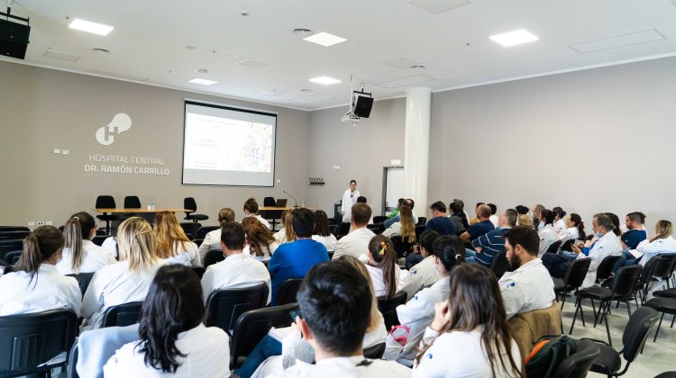 Capacitan a profesionales del Hospital Central “Dr. Ramón Carrillo” en urgencias neurológicas