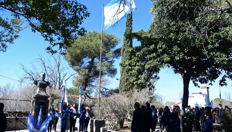 Homenajearon a San Martín en el Monumento al Pueblo Puntano de la Independencia