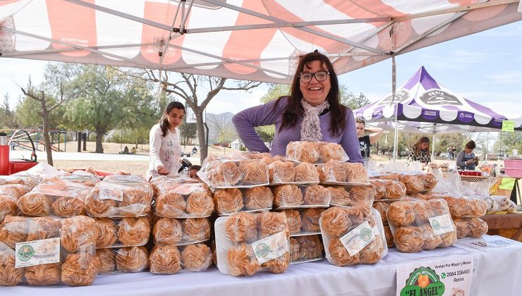 Gran jornada de ventas para los productores de la feria en el Día de las Infancias