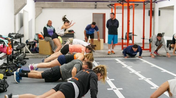 Más de 100 deportistas entrenan en el gimnasio de La Pedrera