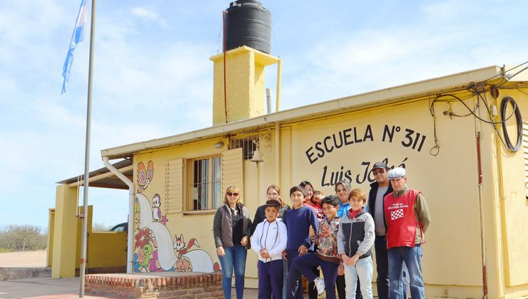 La magia del séptimo arte llegó a Chosmes y alegró a los alumnos de la Escuela N° 311 “Luis Jofré”