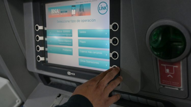 Instalarán cajeros automáticos en localidades del interior que no tenían servicios bancarios