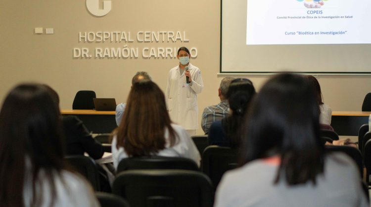 Capacitan a profesionales del Hospital “Dr. Ramón Carrillo” en Bioética de la investigación médica