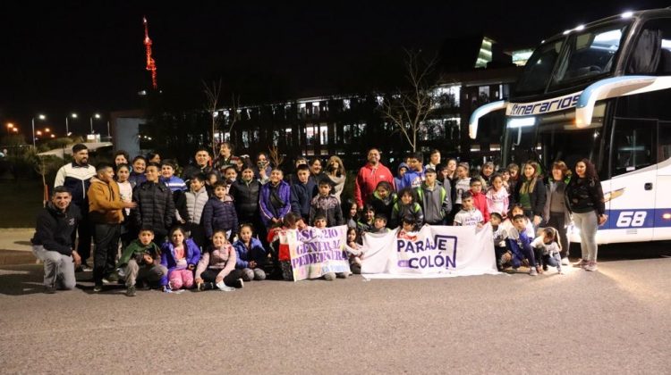 “De tu paraje al Colón”: 63 chicos comienzan a vivir el sueño de viajar y conocer la capital del país