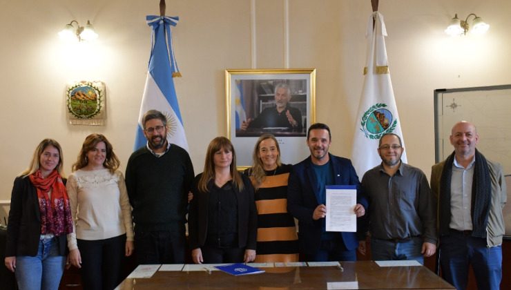 Educación y el Municipio de San Luis firmaron un convenio para la realización de prácticas profesionalizantes