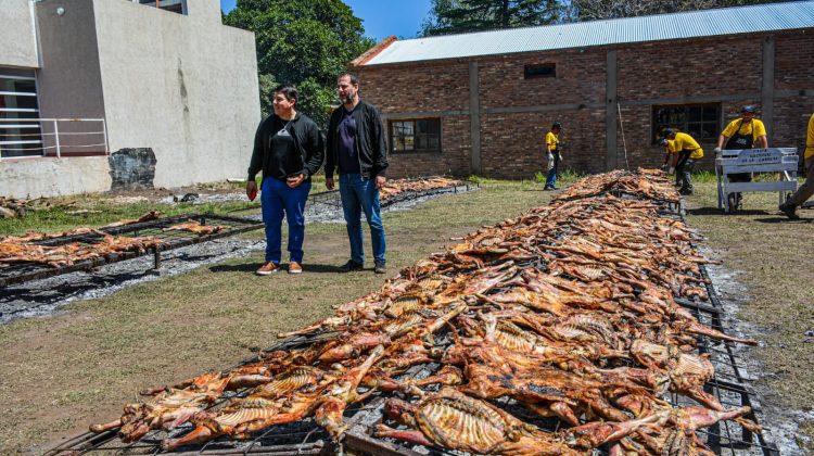 La Fiesta de la Carreta y los 101 Chivos reunieron a casi 20 mil personas