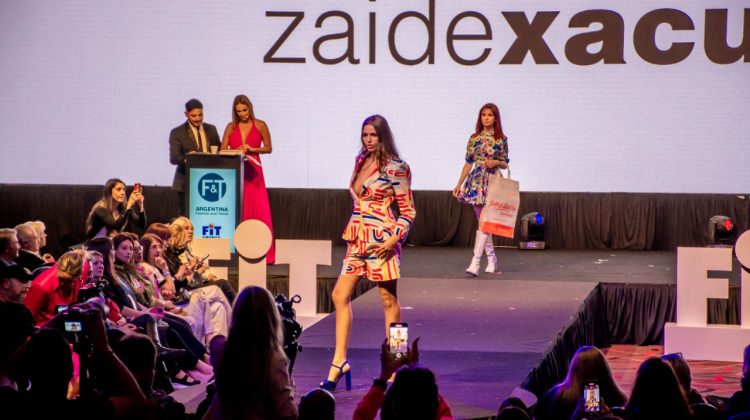 Diseñadoras puntanas presentaron su colección en la Feria Internacional de Turismo