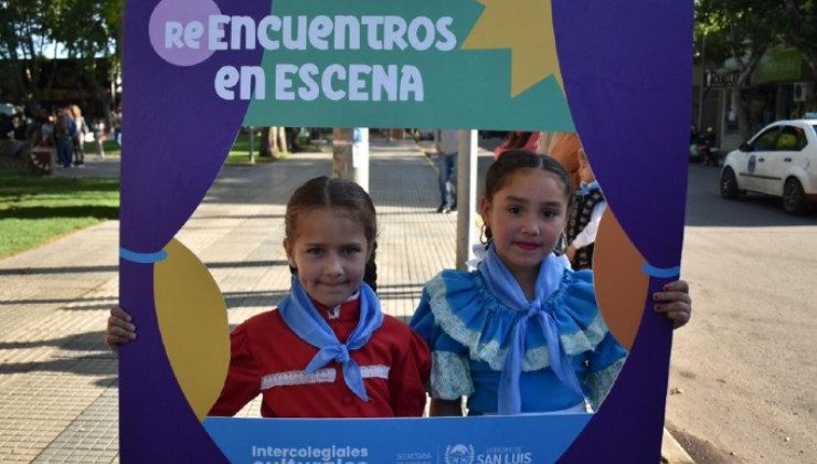 En una jornada cargada de creatividad Intercolegiales Culturales compartió “Reencuentros en Escena” en Villa Mercedes