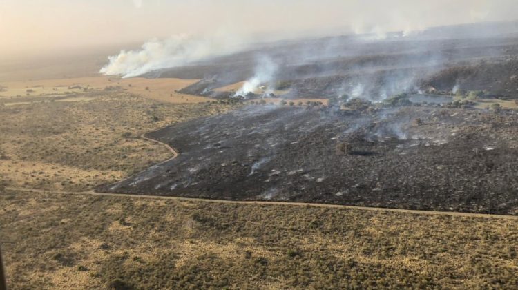 Incendios forestales: combaten focos en Sierras de los Comechingones y Villa de la Quebrada