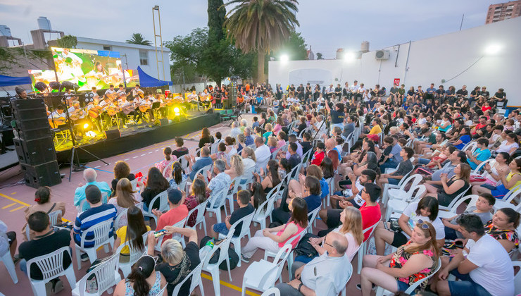 La Escuela de Música cerró el año con un gran show 