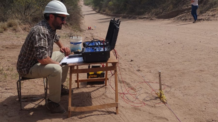 San Luis Agua realizó un estudio de prospección de aguas subterráneas en Las Barrancas