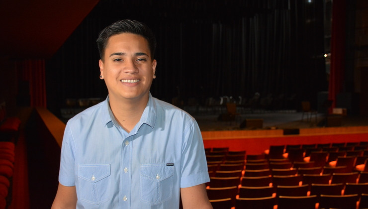 Enzo “Huesito” Flores: “El Cine Teatro San Luis es maravilloso”