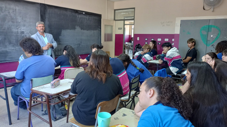 Con la visita a la Escuela “Nicolás Antonio de San Luis”, cerró el ciclo de charlas sobre derechos de las y los consumidores