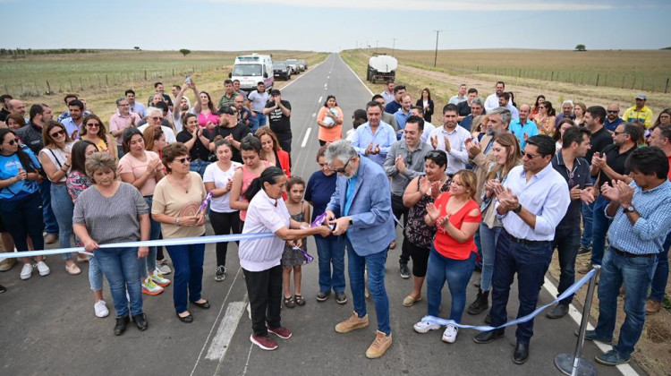 El gobernador inició su cuarto día de visitas al interior en el departamento Dupuy