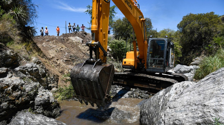 Inició una nueva obra hídrica en Merlo