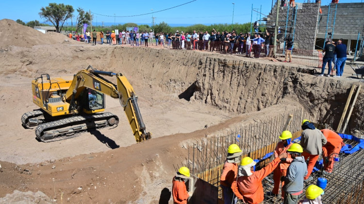 El gobernador continúa la inspección de las obras del departamento Pueyrredón