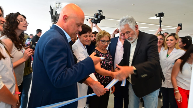 Abrió sus puertas la Farmacia Hospital Central