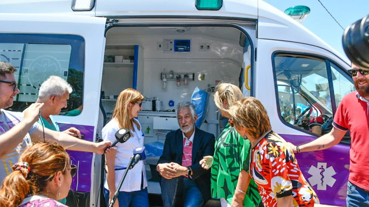 La comunidad de San Jerónimo recibió una nueva ambulancia 