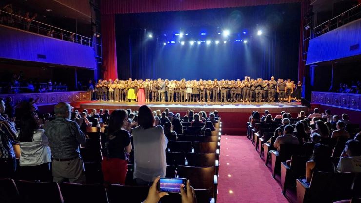 Con más de 370 artistas en escena, “Sueños del Arte” coronó su año en el Cine Teatro San Luis