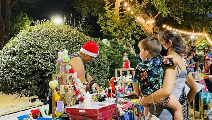 Cerca de 90 artesanos participarán del paseo navideño del MADA en la plaza Independencia