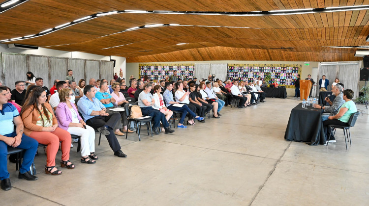 El Gobierno entregó subsidios a 34 asociaciones de bomberos voluntarios 