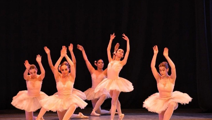 El Estudio de Danza Balletto deslumbró a los espectadores en el Cine Teatro San Luis