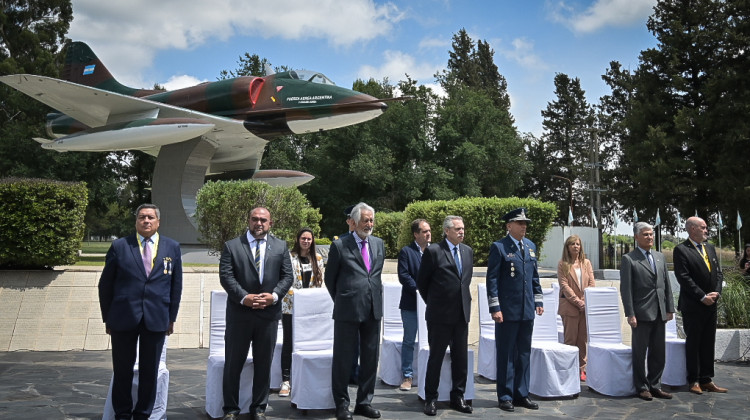 El presidente recibió las llaves de la ciudad y homenajeó a los héroes y excombatientes de Malvinas