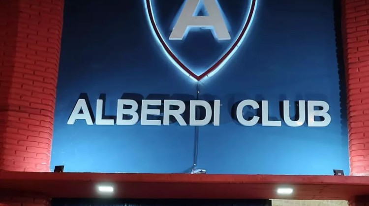 Alberdi luce renovado desde su “fachada”