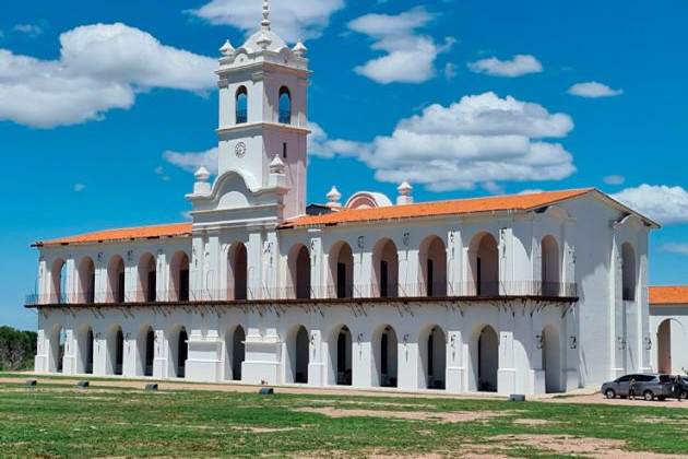 Las réplicas del Cabildo y la casa de la independencia permanecerán cerradas el 24 y 25