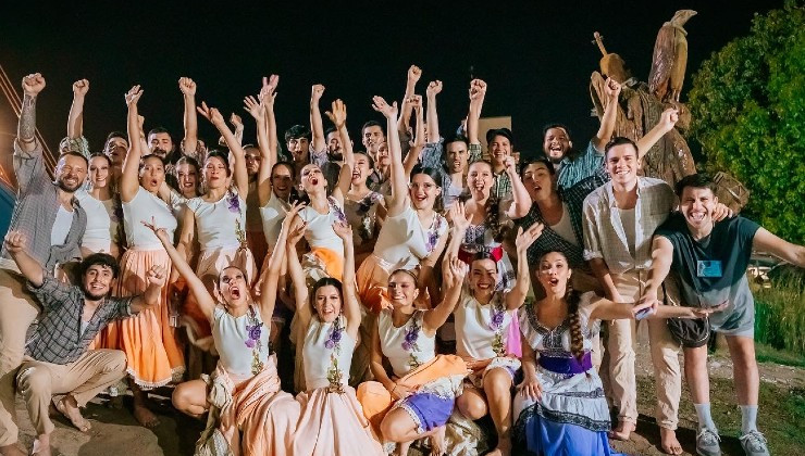 La Compañía Puntana de Danzas ensaya para la final del Pre Cosquín