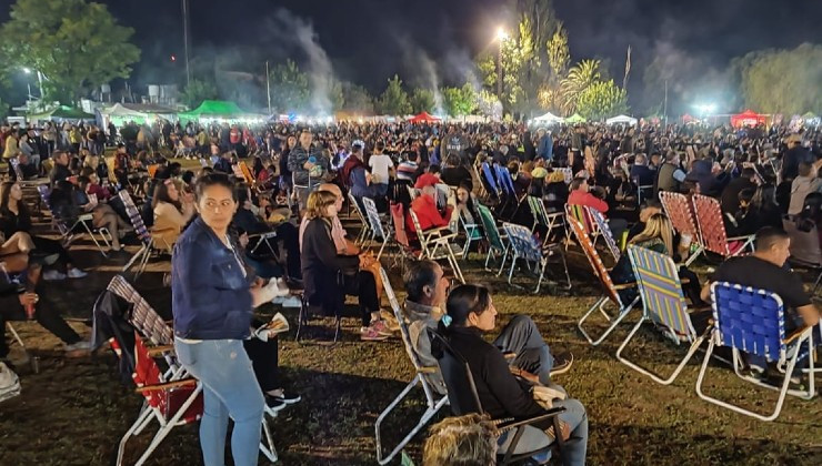 A pleno, San Francisco disfrutó de la primera noche en la Fiesta Provincial del Artesano