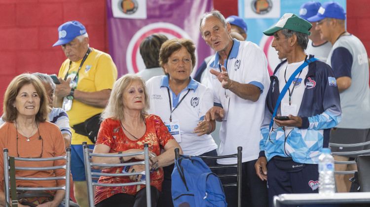 “Personas mayores en verano”: comienzan las escuelas deportivas en el Ave Fénix