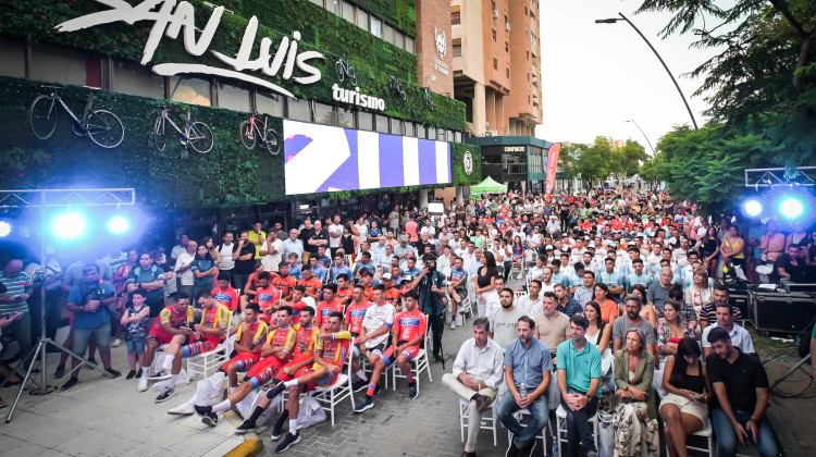 Brillo y emoción en la presentación de la 3ª Vuelta del Porvenir