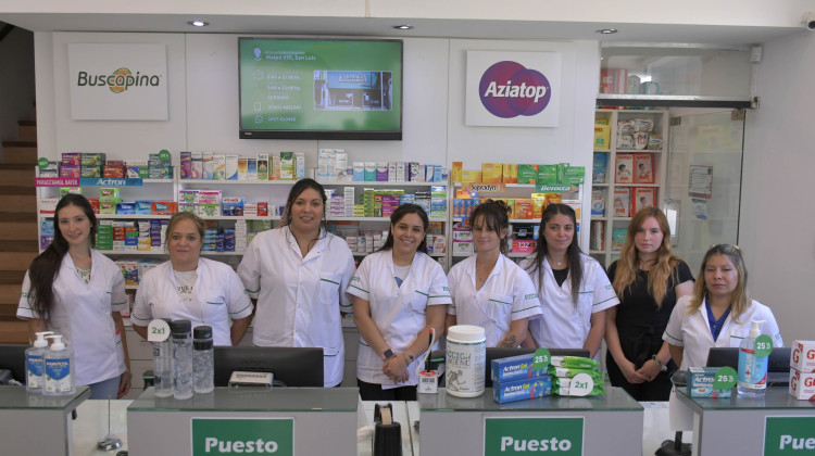 Once beneficiarias de Inclusión Social fueron incorporadas a Farmacia Los Álamos