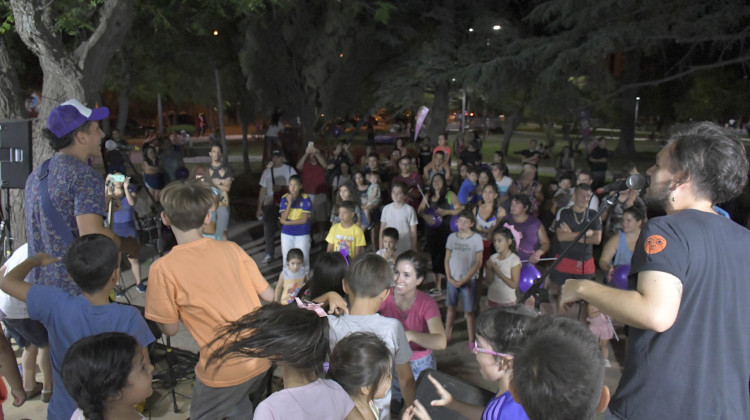 Una tarde de juegos, pintura y folclore alegró a las familias puntanas