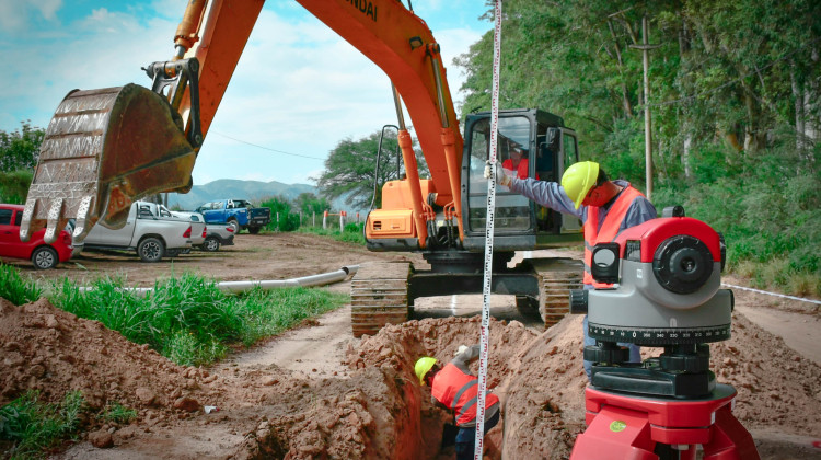 Amplían la red cloacal y la planta de tratamiento de efluentes de Quines