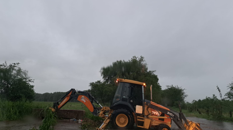 Organismos del Ministerio de Obras Públicas trabajan en la ciudad tras la tormenta