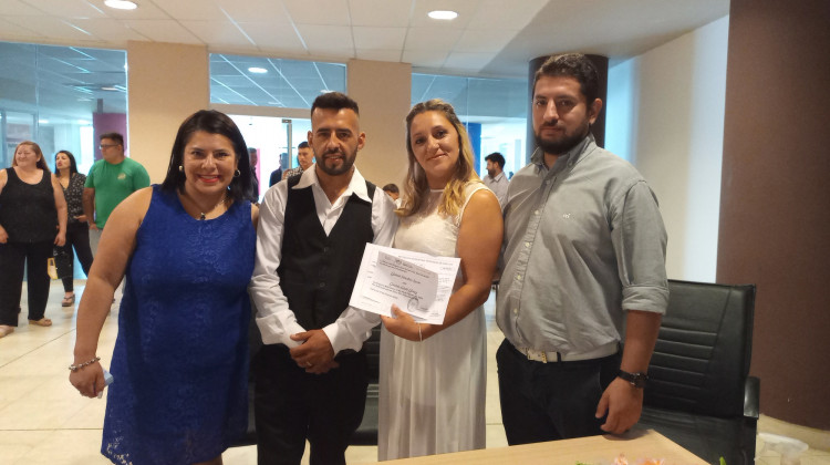 Ocho parejas pasaron por el Registro Civil y se casaron en el Día de San Valentín