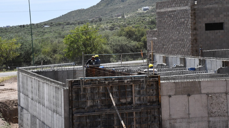 Vientos del Portezuelo: la construcción de la planta potabilizadora ya alcanza el 75% de avance