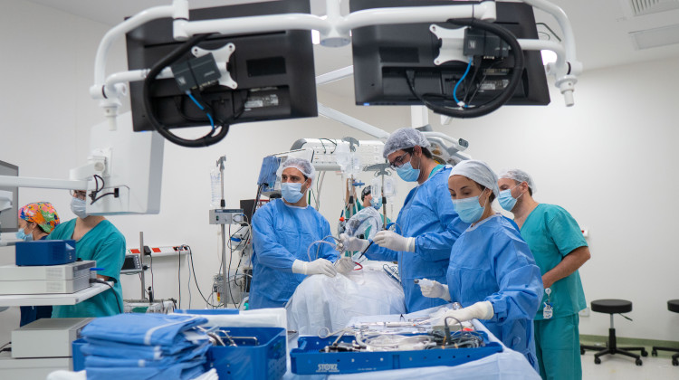 El Hospital Central “Ramón Carrillo” avanza en novedosas neurocirugías