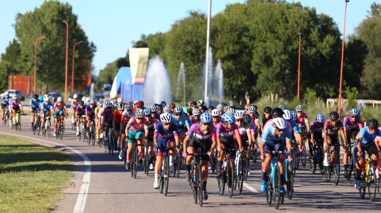 Vuelta del Porvenir femenina y junior: Paola Silva y Valentín Castro fueron los ganadores de la etapa 1