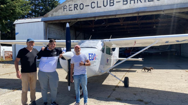 Un avión del Ente de Desarrollo Aeronáutico realizó un vuelo hasta Esquel