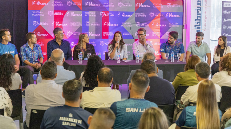 El Gobierno presentó el Mundialito de Fútbol Barrial y planes deportivos en toda la provincia