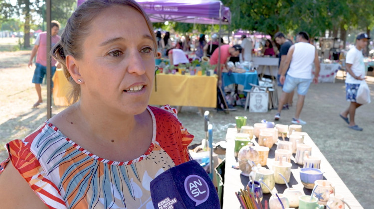 Las mujeres se abren camino en la Feria de Pequeños y Medianos Productores