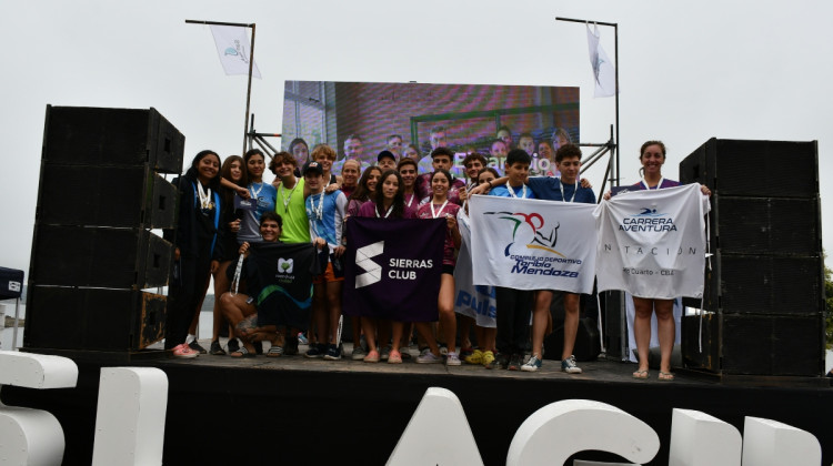 Más de 250 nadadores participaron del Torneo Puntano de Aguas Abiertas