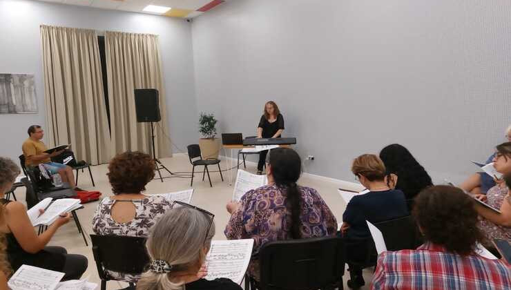 Los coros de San Luis se preparan para el Concierto de Pascuas en el Cine Teatro