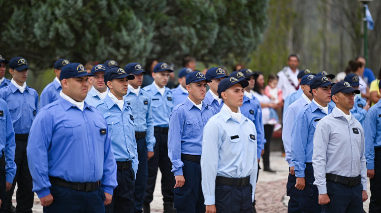 Con emoción y expectativa, los jóvenes inician la cursada en el Instituto Superior de Seguridad Pública