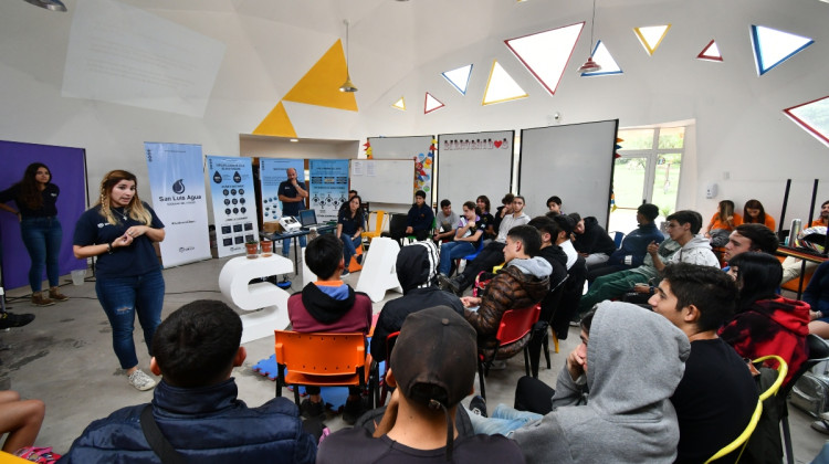 San Luis Agua brindó charlas informativas a escuelas