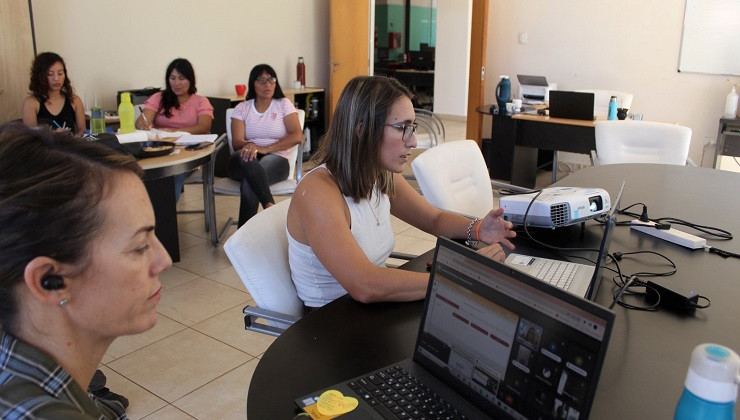 El Ministerio de Educación capacita a docentes y directivos sobre el manejo del Sistema de Gestión Educativa